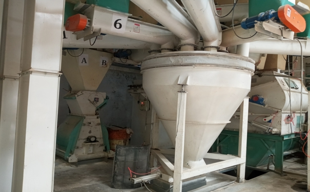 飼料生產(chǎn)設(shè)備多少錢?其配置與價(jià)格之間的關(guān)系又是什么?