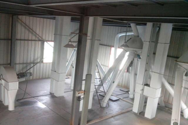 小雞飼料機器 小雞飼料機器