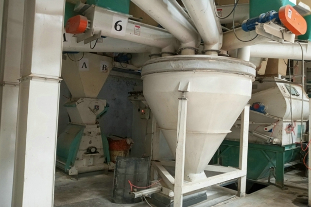 家禽飼料設(shè)備 家禽飼料設(shè)備